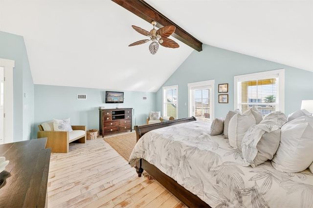 230 Bent Grass Dr, Port Aransas, TX 78373