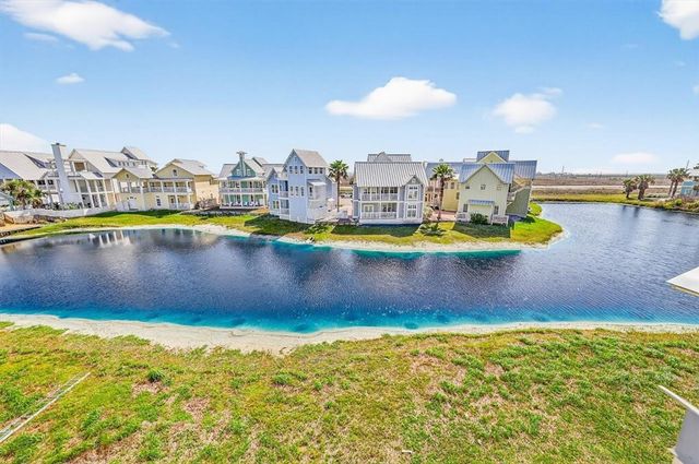 230 Bent Grass Dr, Port Aransas, TX 78373