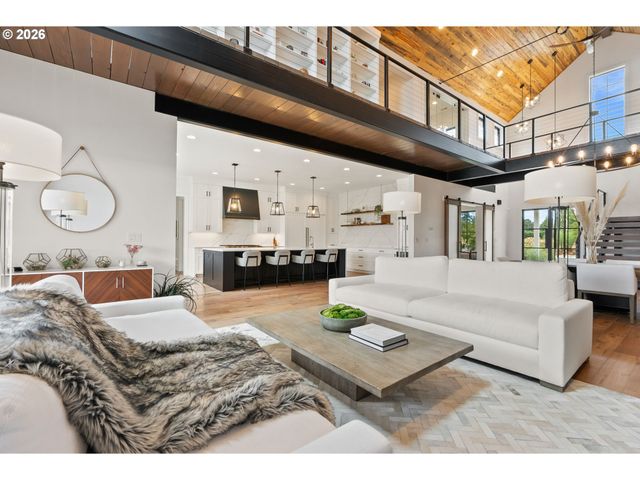 22280 Sw STAFFORD Rd, Tualatin, OR 97062