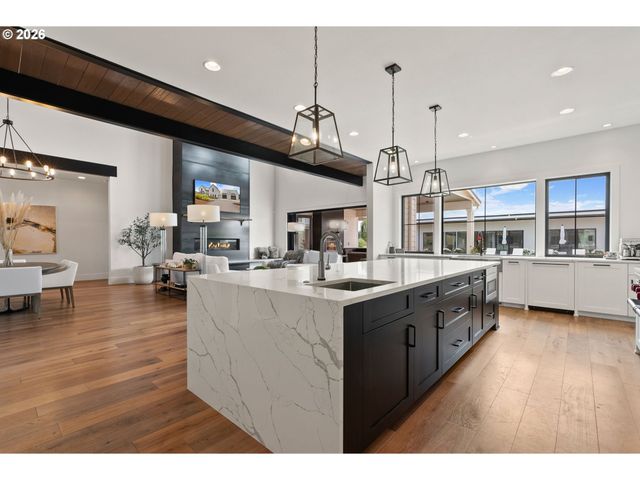 22280 Sw STAFFORD Rd, Tualatin, OR 97062