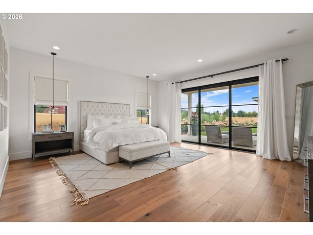 22280 Sw STAFFORD Rd, Tualatin, OR 97062