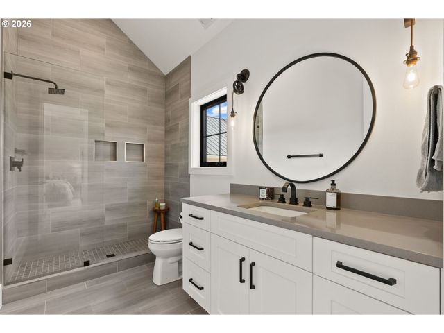 22280 Sw STAFFORD Rd, Tualatin, OR 97062