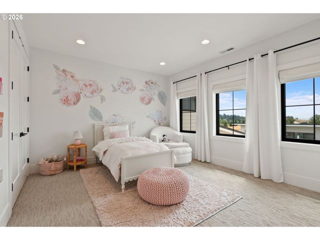 22280 Sw STAFFORD Rd, Tualatin, OR 97062