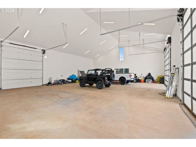 22280 Sw STAFFORD Rd, Tualatin, OR 97062