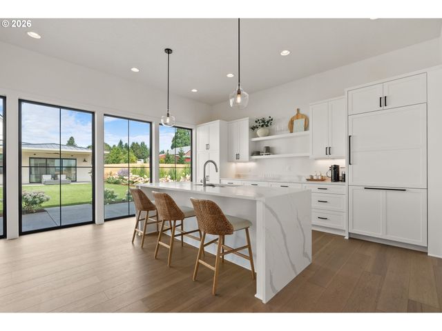 22280 Sw STAFFORD Rd, Tualatin, OR 97062