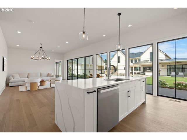 22280 Sw STAFFORD Rd, Tualatin, OR 97062