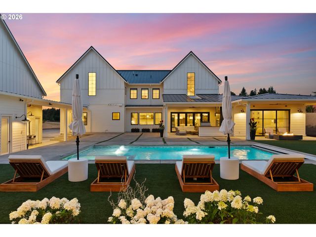 22280 Sw STAFFORD Rd, Tualatin, OR 97062