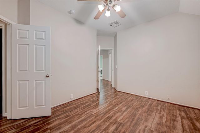 11834 Leaf Oak Drive, Houston, TX 77065