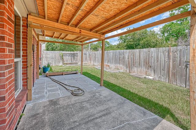 11834 Leaf Oak Drive, Houston, TX 77065