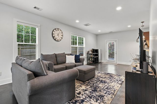 1719B Nubell St, Nashville, TN 37208