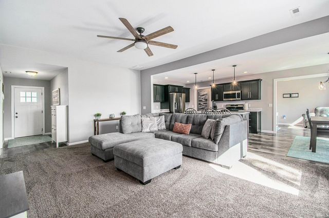 217 W Longfellow Boulevard, Columbia City, IN 46725