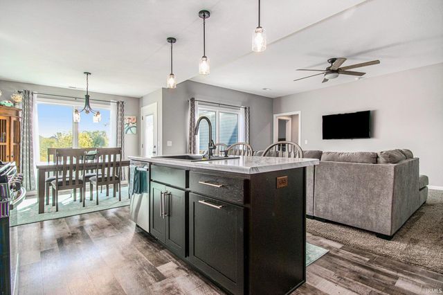 217 W Longfellow Boulevard, Columbia City, IN 46725