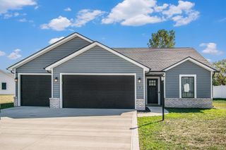 217 W Longfellow Boulevard, Columbia City, IN 46725