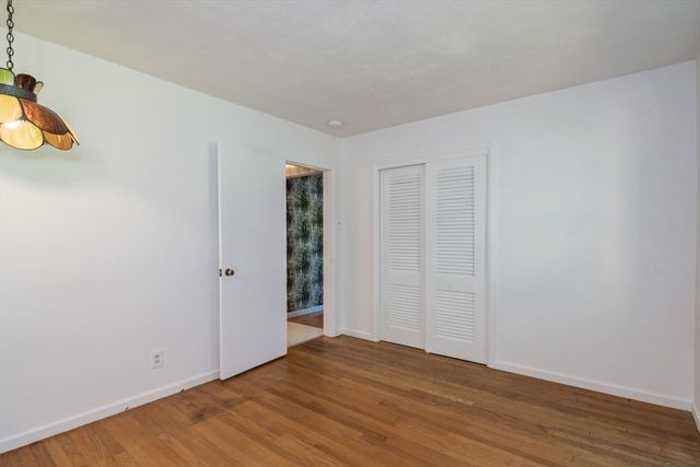 150 Porter Rd, East Longmeadow, MA 01028