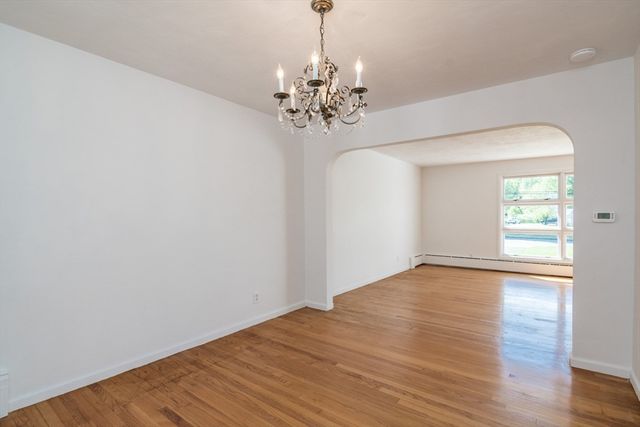 150 Porter Rd, East Longmeadow, MA 01028