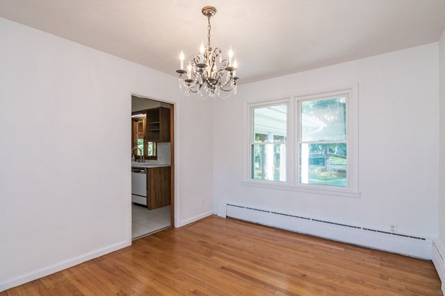 150 Porter Rd, East Longmeadow, MA 01028
