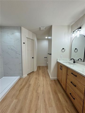 1220 E Date, Russellville, AR 72802