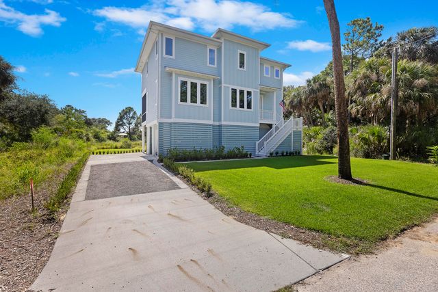912 Cheehaw Street, Edisto Island, SC 29438