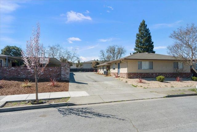 8275 Westwood Drive, Gilroy, CA 95020