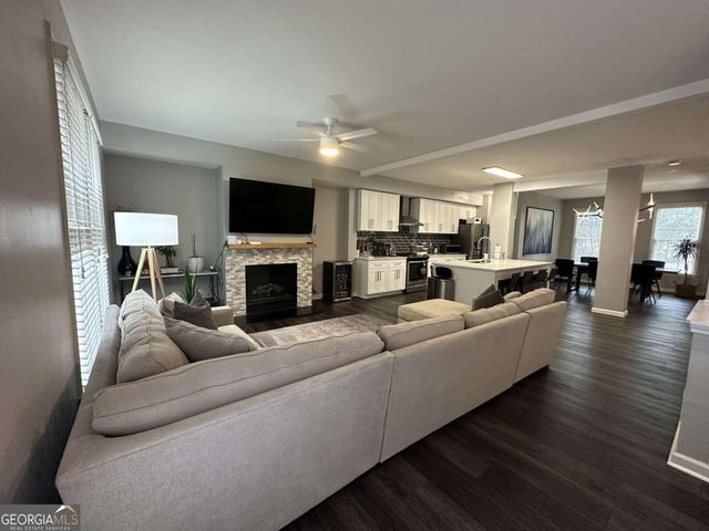 3135 Pittard Hill Point, Duluth, GA 30096