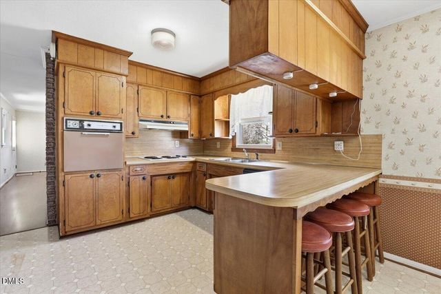 216 Crescent Drive, Clayton, NC 27520