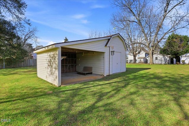 216 Crescent Drive, Clayton, NC 27520