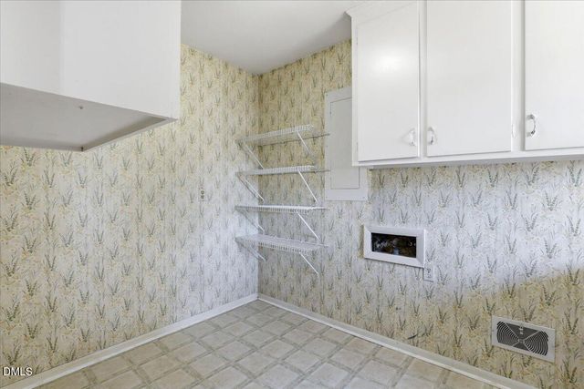 216 Crescent Drive, Clayton, NC 27520