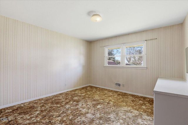 216 Crescent Drive, Clayton, NC 27520