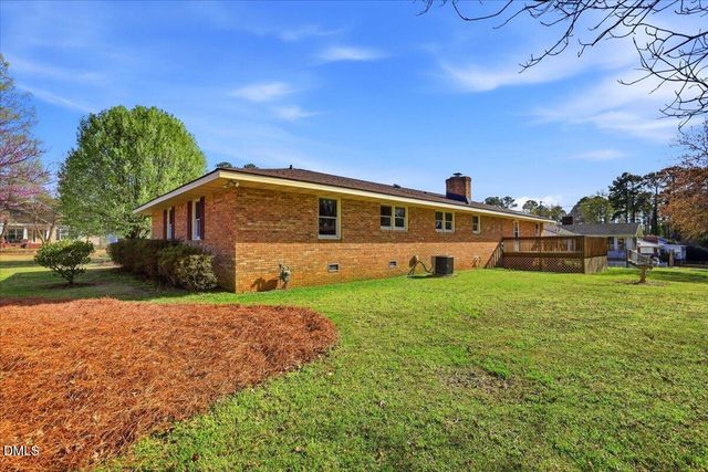 216 Crescent Drive, Clayton, NC 27520