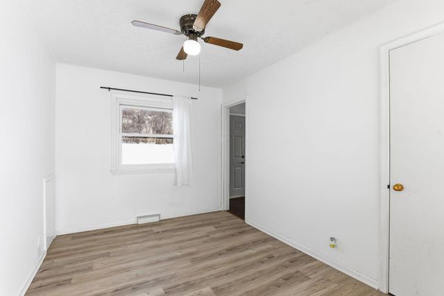 9000 Cedar Lake Road S, Saint Louis Park, MN 55426