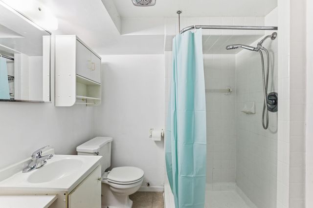 9000 Cedar Lake Road S, Saint Louis Park, MN 55426