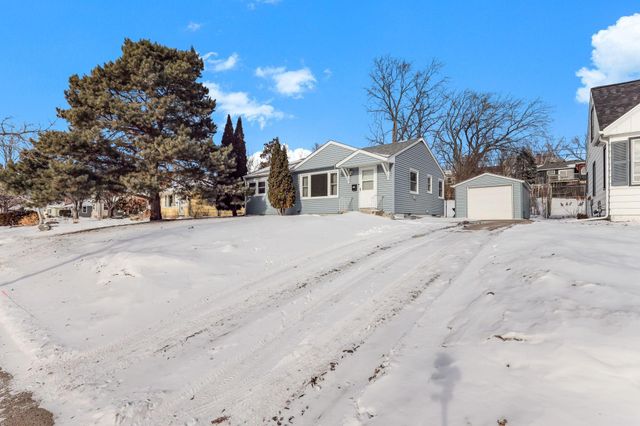 9000 Cedar Lake Road S, Saint Louis Park, MN 55426