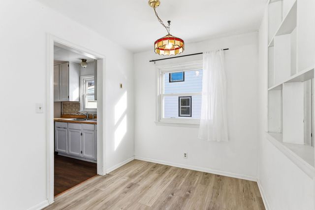 9000 Cedar Lake Road S, Saint Louis Park, MN 55426