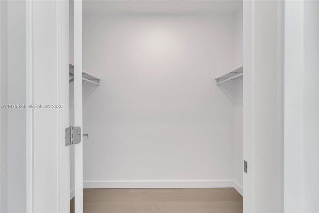 9201 E Bay Harbor Dr LPH01, Bay Harbor Islands, FL 33154