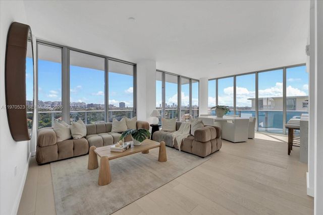 9201 E Bay Harbor Dr LPH01, Bay Harbor Islands, FL 33154