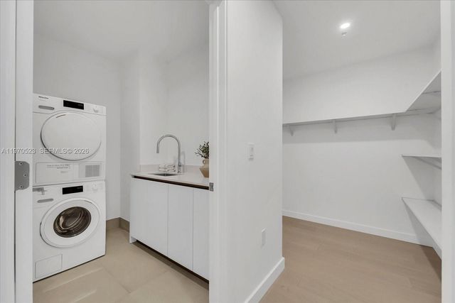 9201 E Bay Harbor Dr LPH01, Bay Harbor Islands, FL 33154