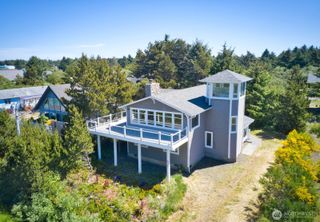 530 Sand Dune Avenue SW, Ocean Shores, WA 98569