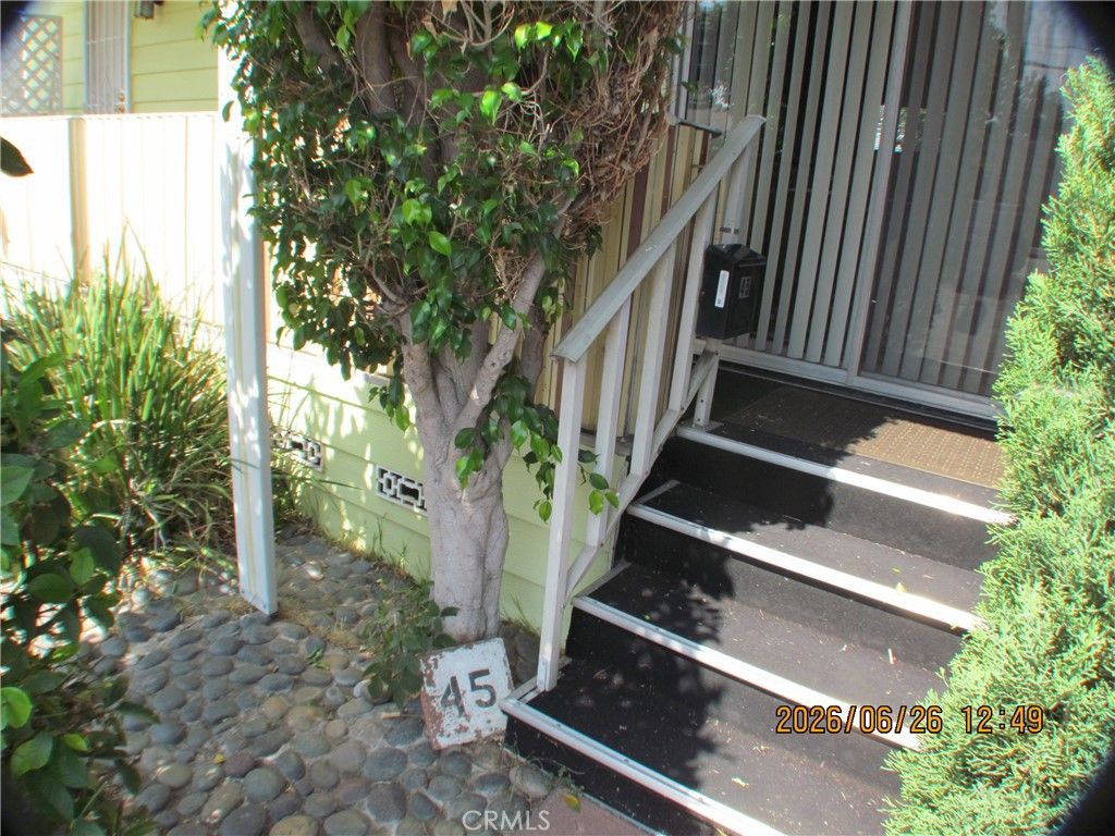 10711 Sherman Grove Avenue 45, Sunland, CA 91040 — photo 4