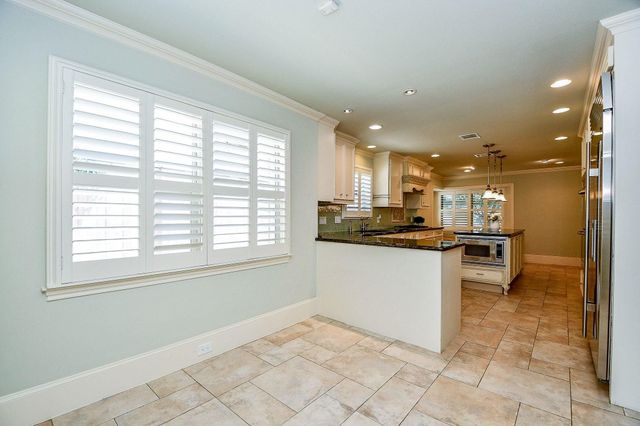 2911 Fontana Drive, Houston, TX 77043