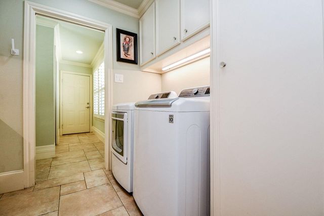 2911 Fontana Drive, Houston, TX 77043