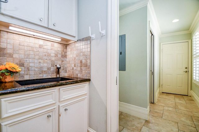 2911 Fontana Drive, Houston, TX 77043