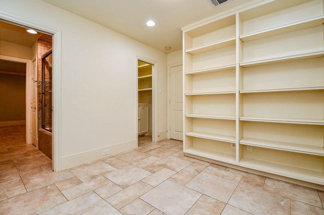 2911 Fontana Drive, Houston, TX 77043