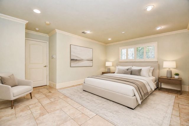 2911 Fontana Drive, Houston, TX 77043