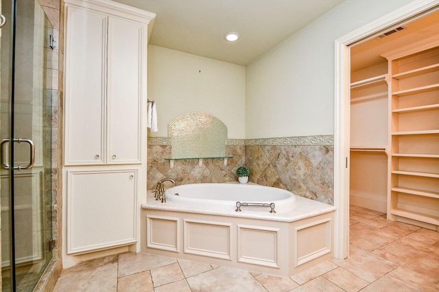 2911 Fontana Drive, Houston, TX 77043