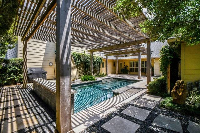 2911 Fontana Drive, Houston, TX 77043