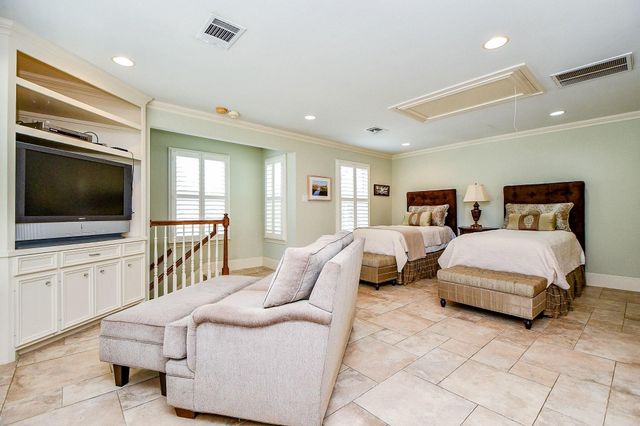 2911 Fontana Drive, Houston, TX 77043