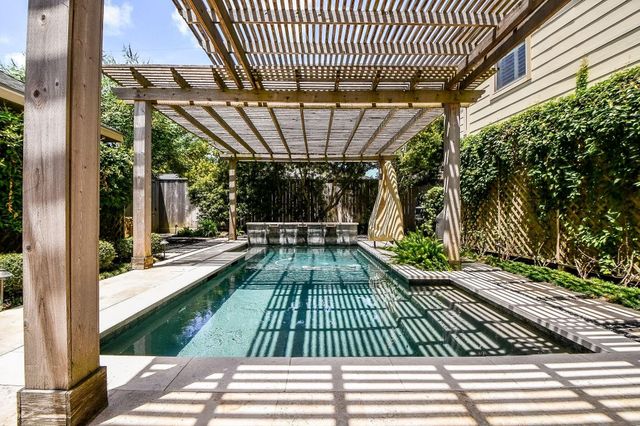2911 Fontana Drive, Houston, TX 77043