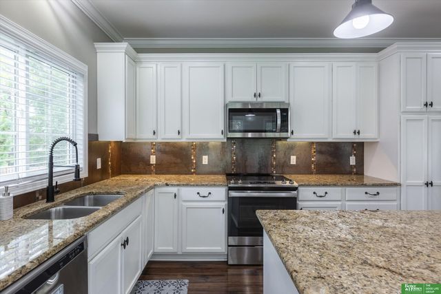 5217 S 167 Street, Omaha, NE 68135