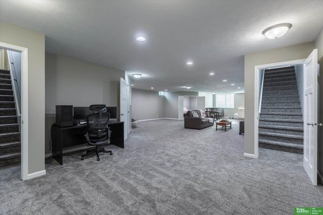 5217 S 167 Street, Omaha, NE 68135