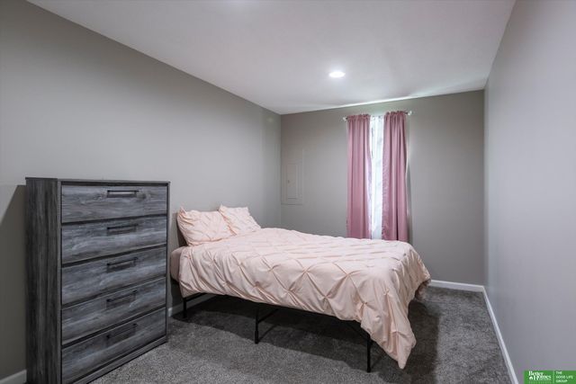 5217 S 167 Street, Omaha, NE 68135